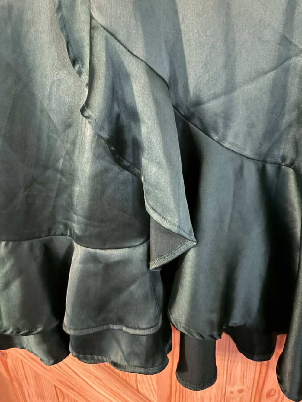 Polly Emerald Green Satin Mini Dress Ruffle Hem Long Sleeve Size 4 - Picture 3 of 5